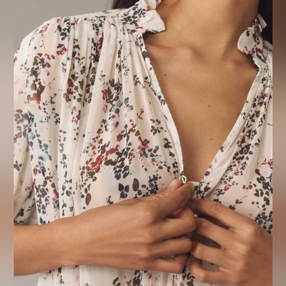The Estela Sheer Printed Blouse: Short-Sleeve Edition - Picture 3 of 6